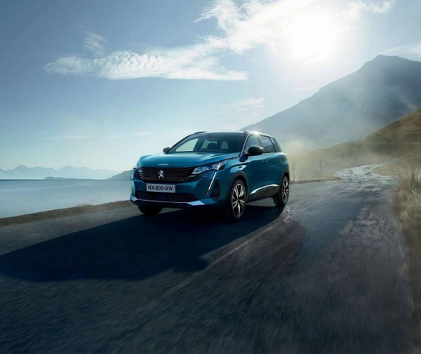 Автодилеры РФ продают новые кроссоверы Peugeot по низким ценам Автодилеры РФ продают новые кроссоверы Peugeot по низким ценам